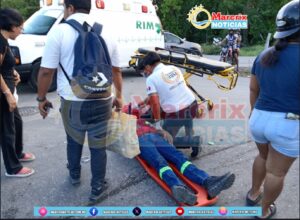Colisionan motociclista y van de transporte turístico en Cancún