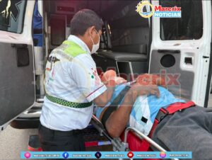 Hombre cae de un camión en movimiento, debido a una riña, en Cancún