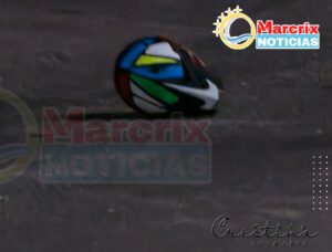 Muere motociclista al chocar contra un tráiler en la avenida López Portillo de Cancún