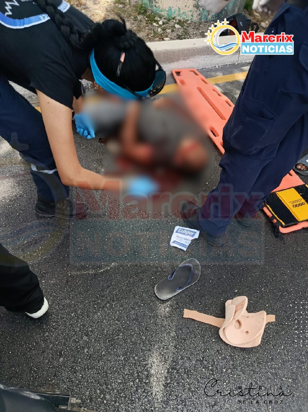 Un motociclista atropelló a un adulto mayor en la avenida Kabah de Cancún y estuvo a punto de matarlo; fue hospitalizado en estado grave.