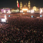 Conquista Andrea Bocelli el Zócalo de la Ciudad de México con invitados de lujo