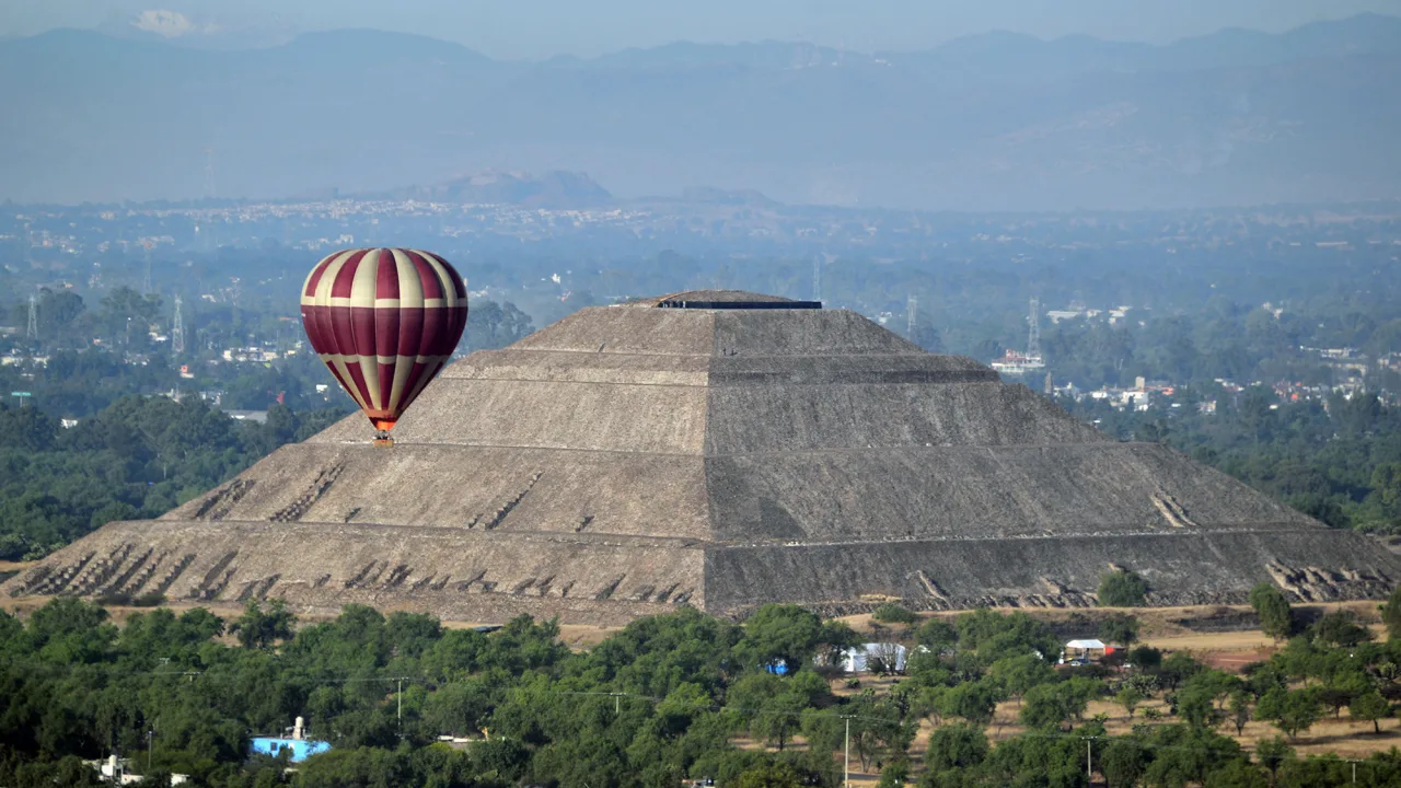 globo en Teotihuacán