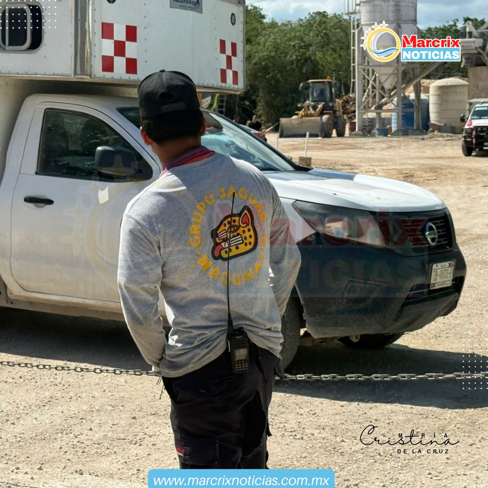 El hecho ocurrió en instalaciones de Grupo Jaguar en Cancún. Fiscalía, Bomberos y SEMEFO acudieron al lugar.