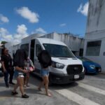 Rescatan a 8 mujeres víctimas de trata durante dos cateos en Cancún