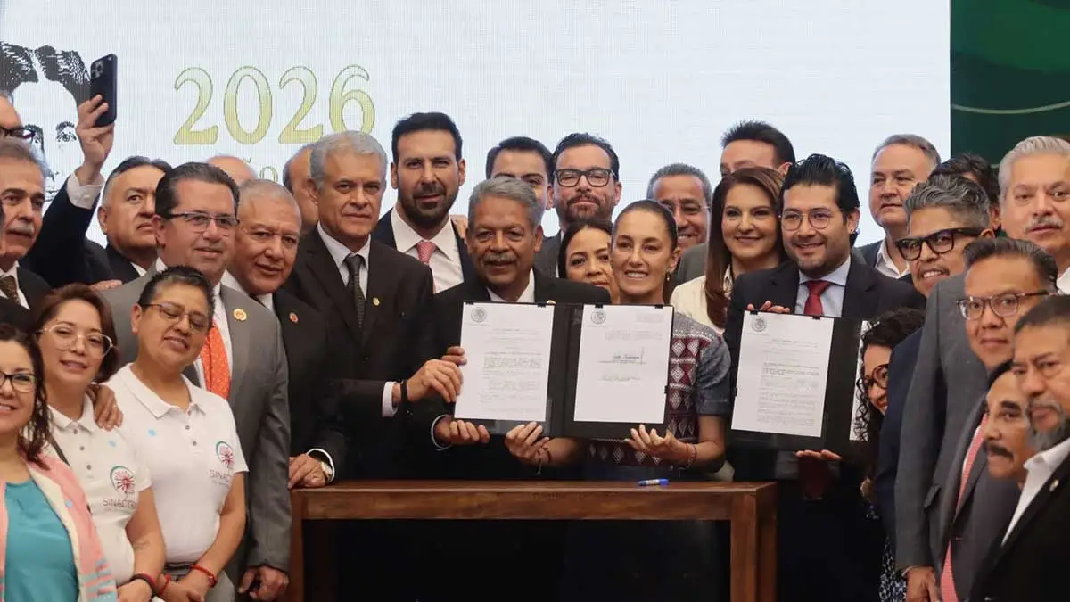 Sheinbaum firma acuerdo de jornada laboral de 40 horas