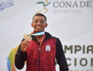 Atletismo de Quintana Roo rompe récord nacional y gana 3 medallas en Olimpiada CONADE 2026