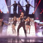 Ricky Martin detiene su concierto en Montenegro tras sufrir ataque con gas lacrimógeno