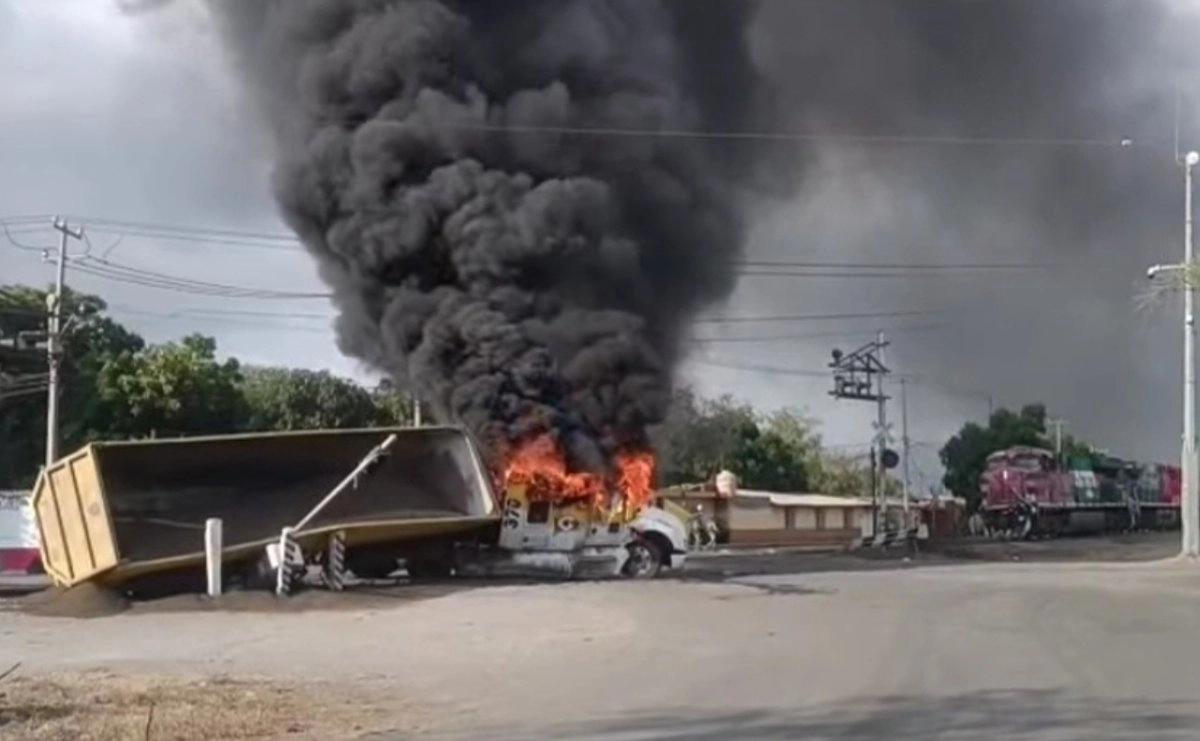 Enfrentamiento en Tecomán, Colima, deja policías heridos y un muerto