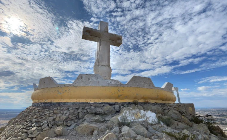 Trump busca expropiar tierras de la Iglesia católica para ampliar el muro fronterizo