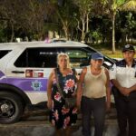 Localizan a abuelito desorientado en Cancún y lo ayudan a volver con su familia