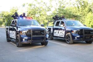 Detienen a tres escoltas de mando policiaco en Playa del Carmen por presuntos delitos graves