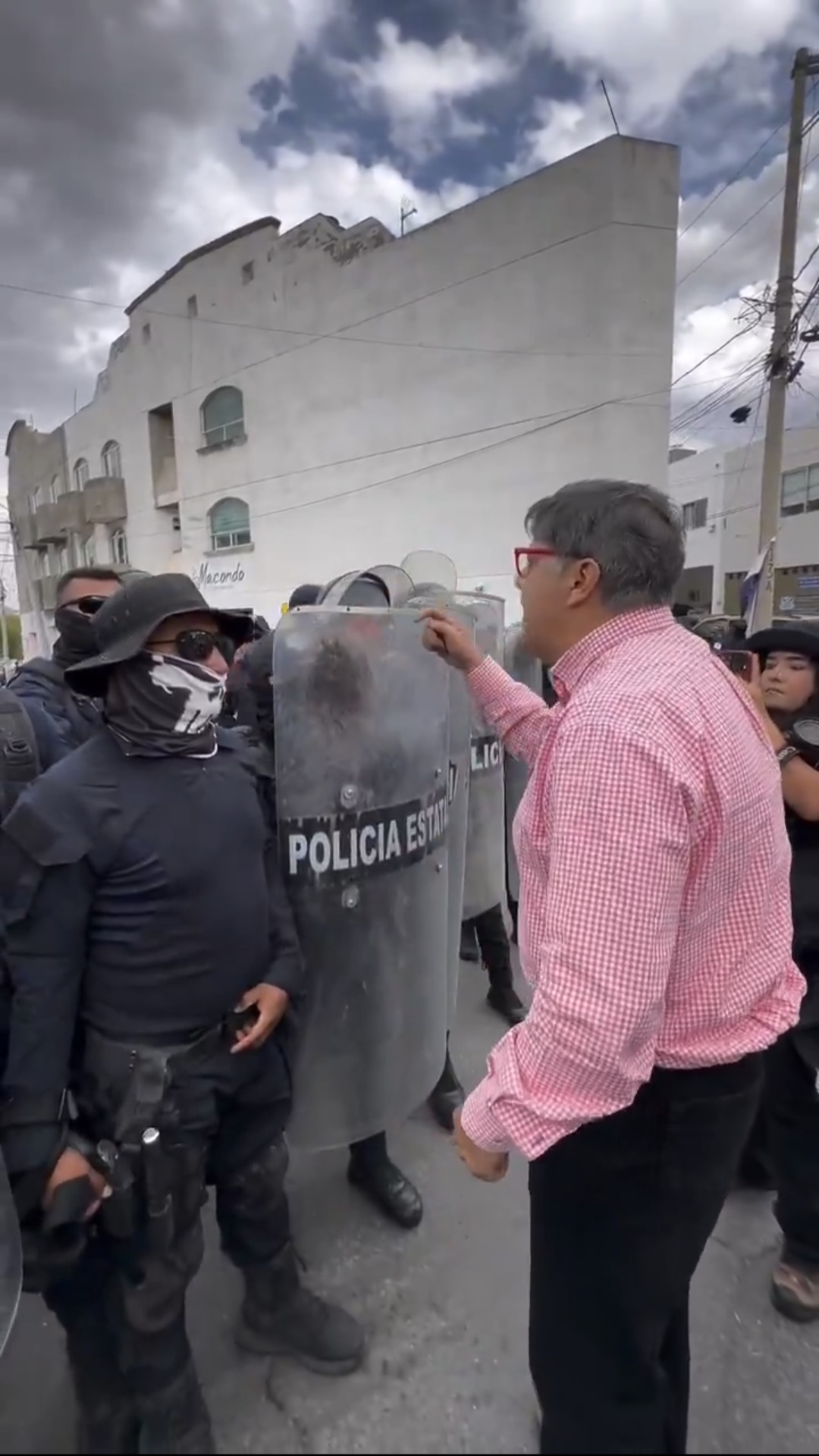 Profesor acusa desaparición de alumna tras operativo antimotines en Zacatecas
