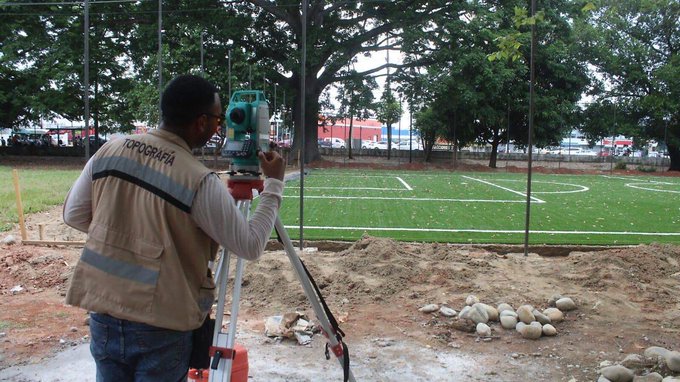 Obras de construcción y rehabilitación de canchas del Mundial Social avanzan en varios municipios de Tabasco.