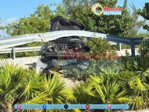Conductor se salva de morir tras aparatoso choque en Costa Mujeres