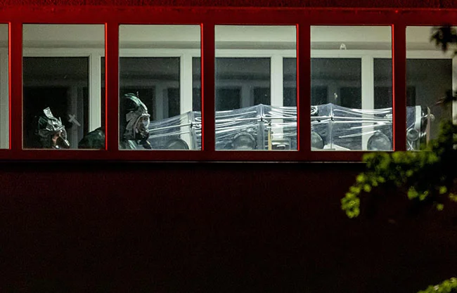 Médico estadounidense expuesto al ébola en Uganda es tratado en un hospital de Praga