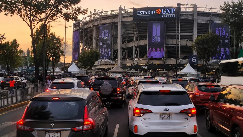 El Arirang World Tour deja sin tráfico a la Ciudad de México en su última noche