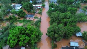Suspenden clases en Campeche por lluvias intensas, activan alerta roja en nueve municipios