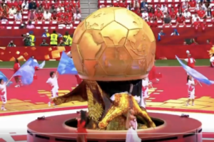 Copa del Mundo se ‘desinfla’ en vivo durante show inaugural del Mundial en Canadá