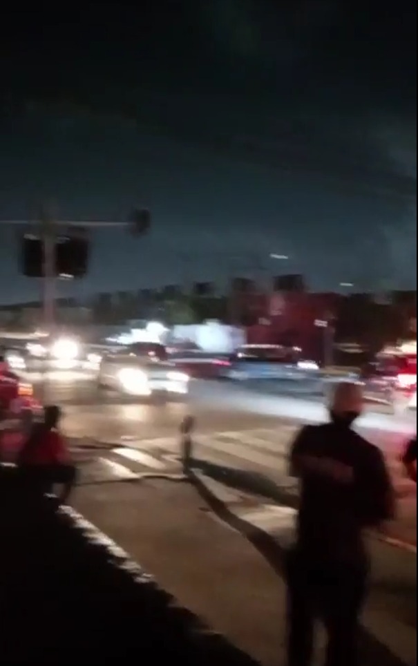 La falla eléctrica afectó varias regiones del norponiente de la ciudad y generó riesgo vial en una de las intersecciones con mayor flujo vehicular.