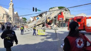 Terremoto de 7.8 en Filipinas deja al menos 32 muertos y más de 200 heridos