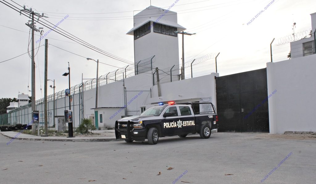 Caen cinco personas por intentar traficar celulares en penales de Quintana Roo