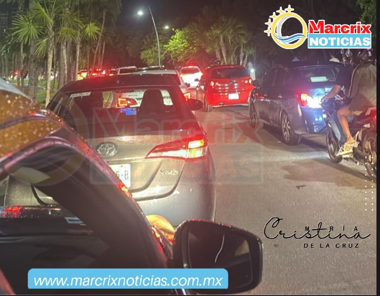 Show de drones en Puerto Cancún provoca caos vial y descontento entre asistentes
