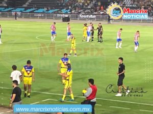 América y Chivas empatan 2-2 en el juego de leyendas en Cancún
