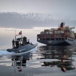 Irán advierte que atacará barcos que crucen el estrecho de Ormuz