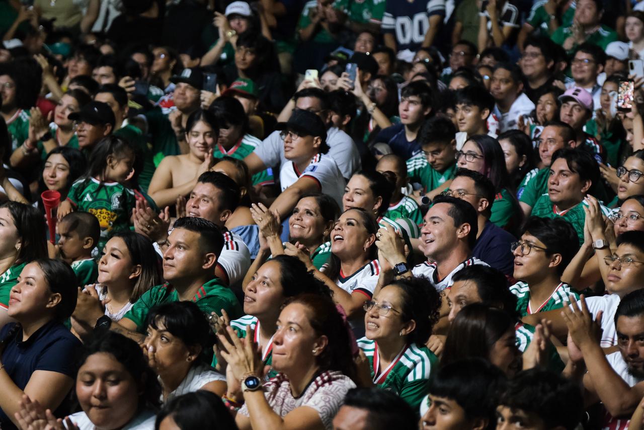 Fut Fest pinta de verde, blanco y rojo el Malecón Tajamar en el partido México-Chequia, con la presencia de Mara Lezama