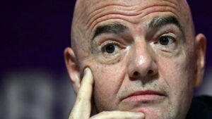 ¿Renuncia Infantino? Aumentan las especulaciones tras el caso Balogun