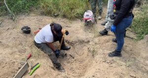 Disminuye transparencia de fiscalías sobre fosas clandestinas en México