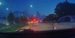 Patrulla de Tránsito atropella a perrito en la avenida 20 de Noviembre de Cancún