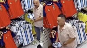 Hombre roba playera de Argentina en tienda de Nuevo León y después regresa para pagarla