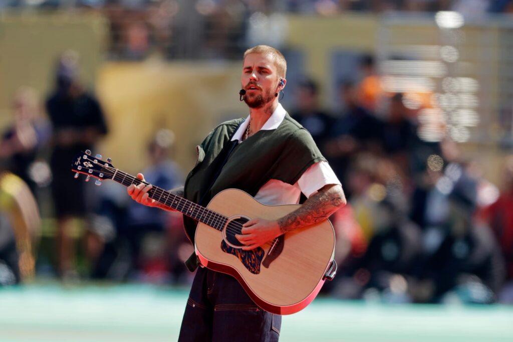 Esto cobró Justin Bieber por cantar en el show de medio tiempo del