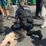 Hombre apuñala a tres mujeres en París y desata momentos de terror