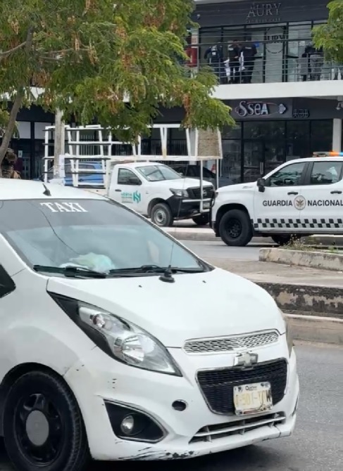 Aseguran establecimiento en la av. 135 de Cancún tras cateo