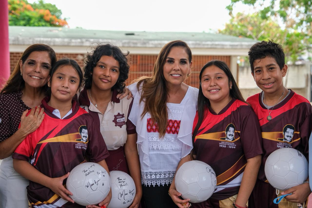 Estudiantes de la Técnica 21 estrenan domo en Cancún, tras 30 años de espera