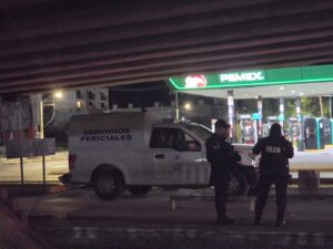 Hallan sin vida a hombre debajo de un puente en Playa del Carmen
