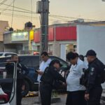 Taxista y albañil se enfrentan con tubo y hacha en Playa del Carmen; ambos fueron detenidos