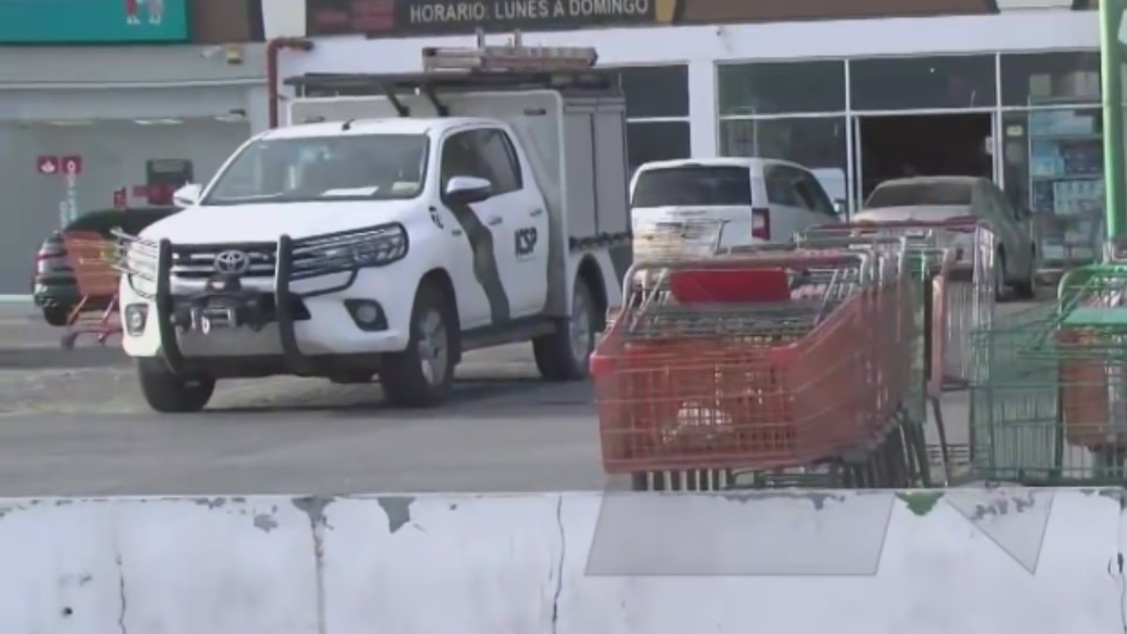 Mujer fallece en centro comercial de Nuevo León tras presunto atragantamiento