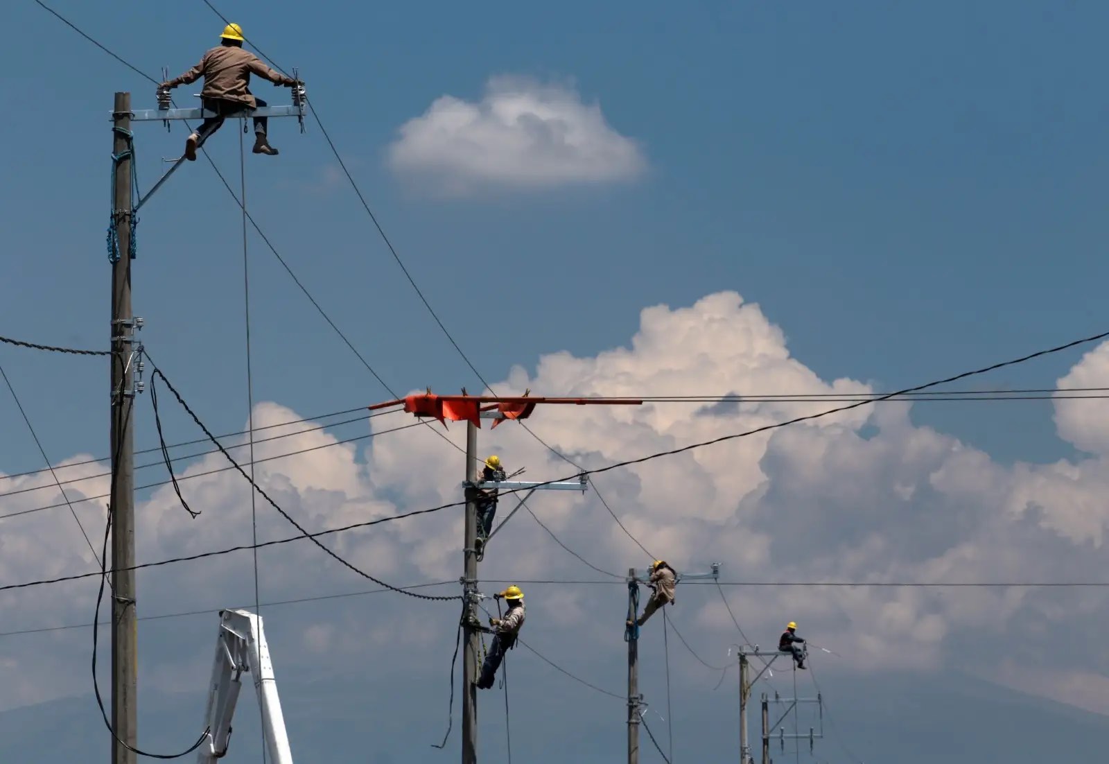 CFE anuncia apagón de 12 horas en Puebla por mantenimiento de infraestructura
