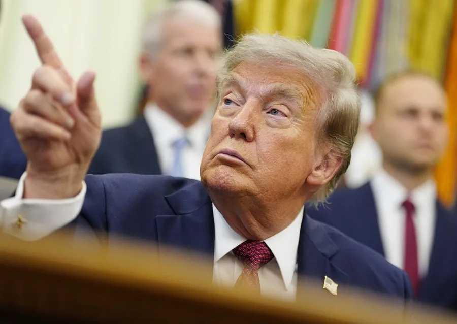 Estados Unidos emitirá pasaportes con imagen de Trump por aniversario de independencia