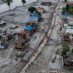 Buscan a 590 extranjeros desaparecidos tras inundaciones en Nepal