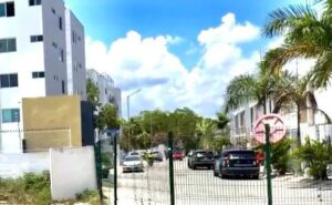 Asesinan a balazos a un hombre dentro de Punta Estrella en Playa del Carmen