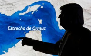 Irán desmiente a Trump y niega acuerdo para reabrir el Estrecho de Ormuz