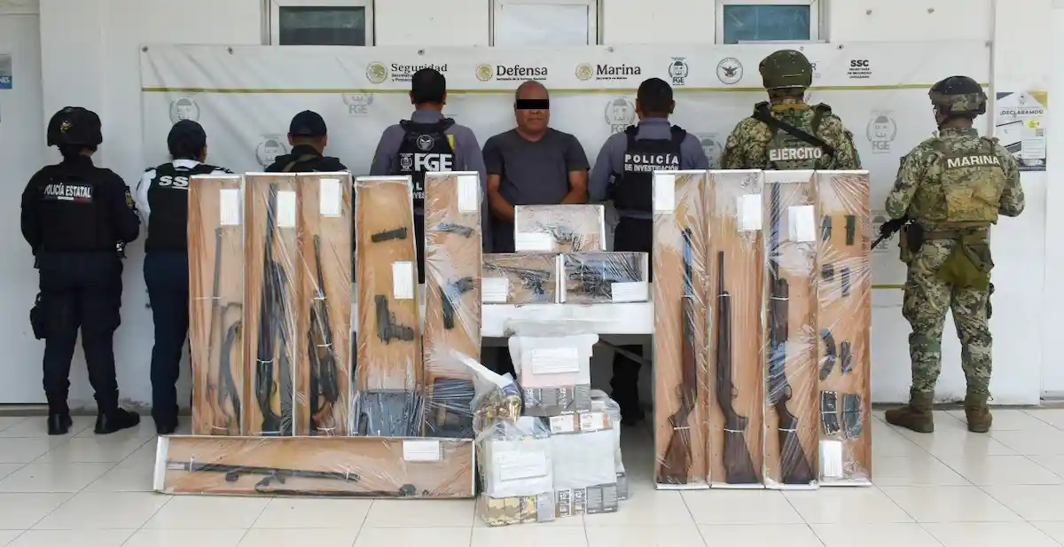 Seis cateos en Quintana Roo derivan en decomisos de drogas y armamento