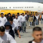 Estados Unidos buscará en México a migrantes deportados para cobrarles multas pendientes