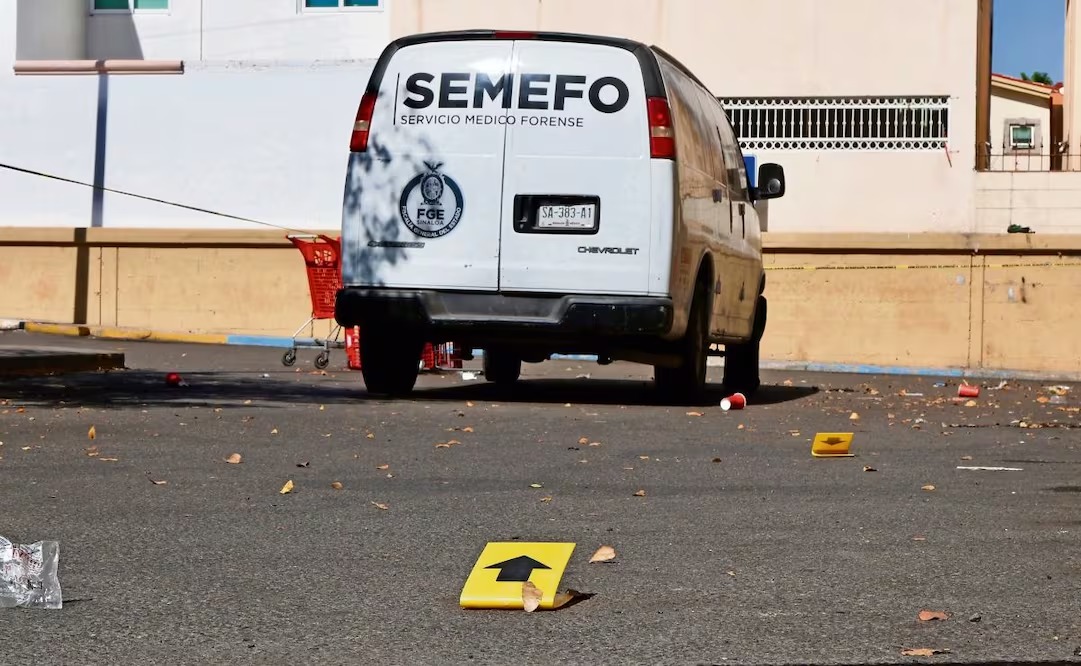 Ejecutan a dos personas frente al Palacio de Gobierno de Culiacán