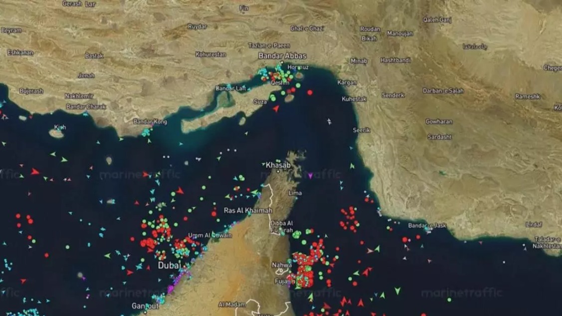 Emiratos Árabes Unidos acusa a Irán de atacar un petrolero en estrecho de Ormuz