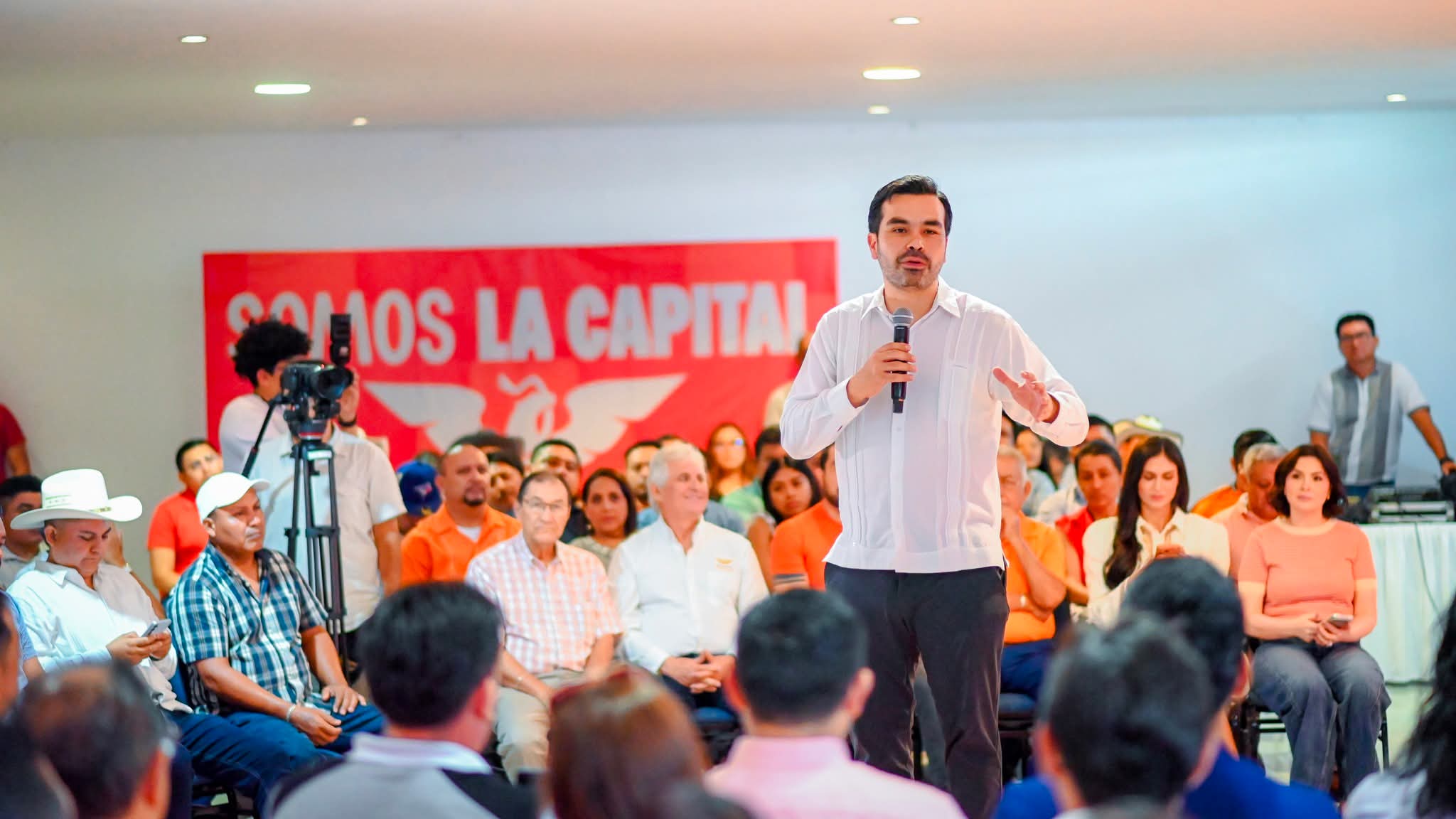 Máynez no descarta a Gustavo Miranda para la gubernatura de Quintana Roo